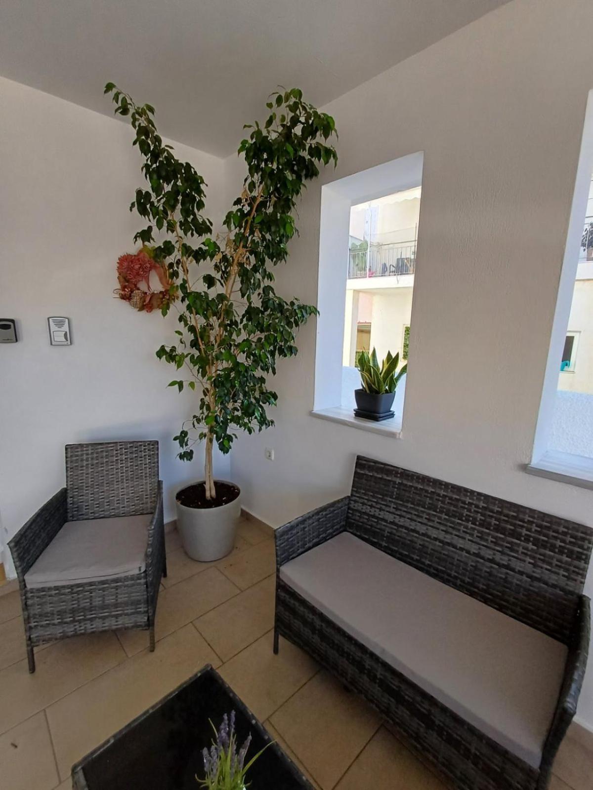 Luxury Apartment Amarynthos