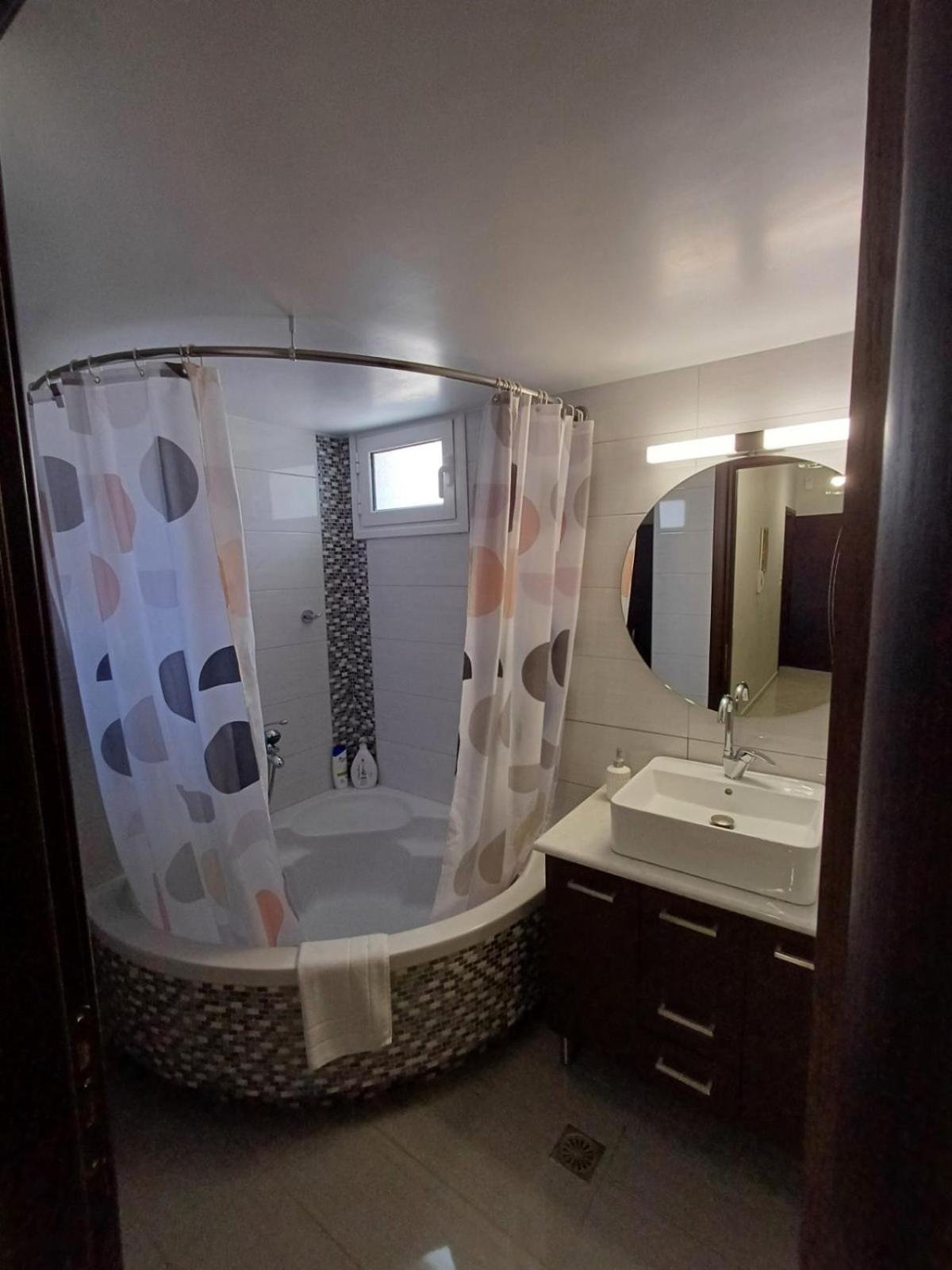 Apartment Luxury Amarynthos
